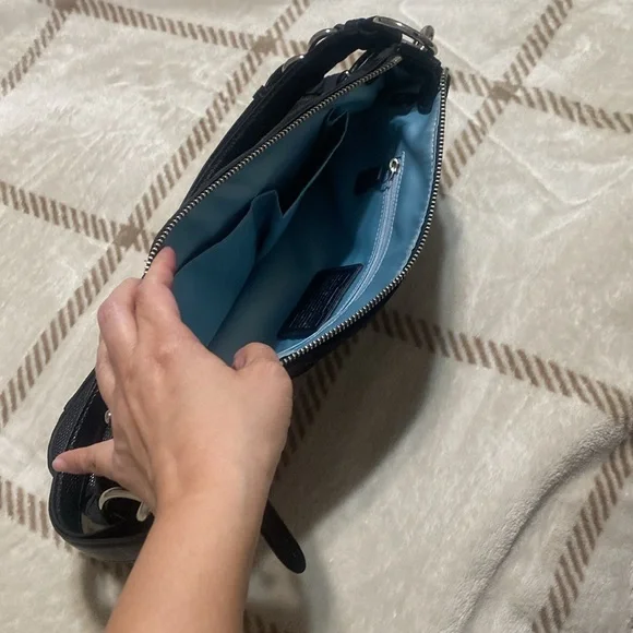 NWOT Coach Colette Black Signature shoulder bag - Picture 5 of 8